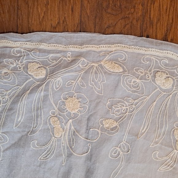 Samlin Ladies Beige Dress with White Flowers with lining - Size Small - Picture 4 of 5